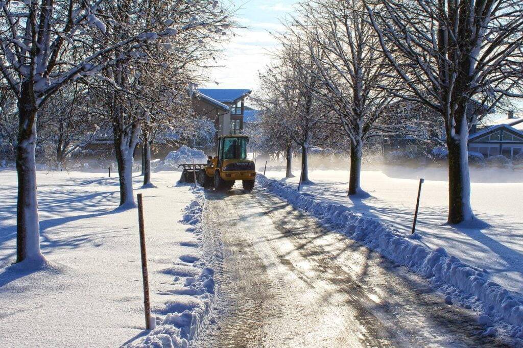 professional lawn services: snow removal